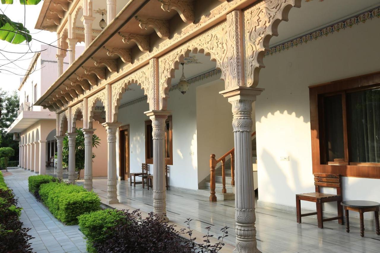 Hotel Sunbird Bharatpur Exterior photo
