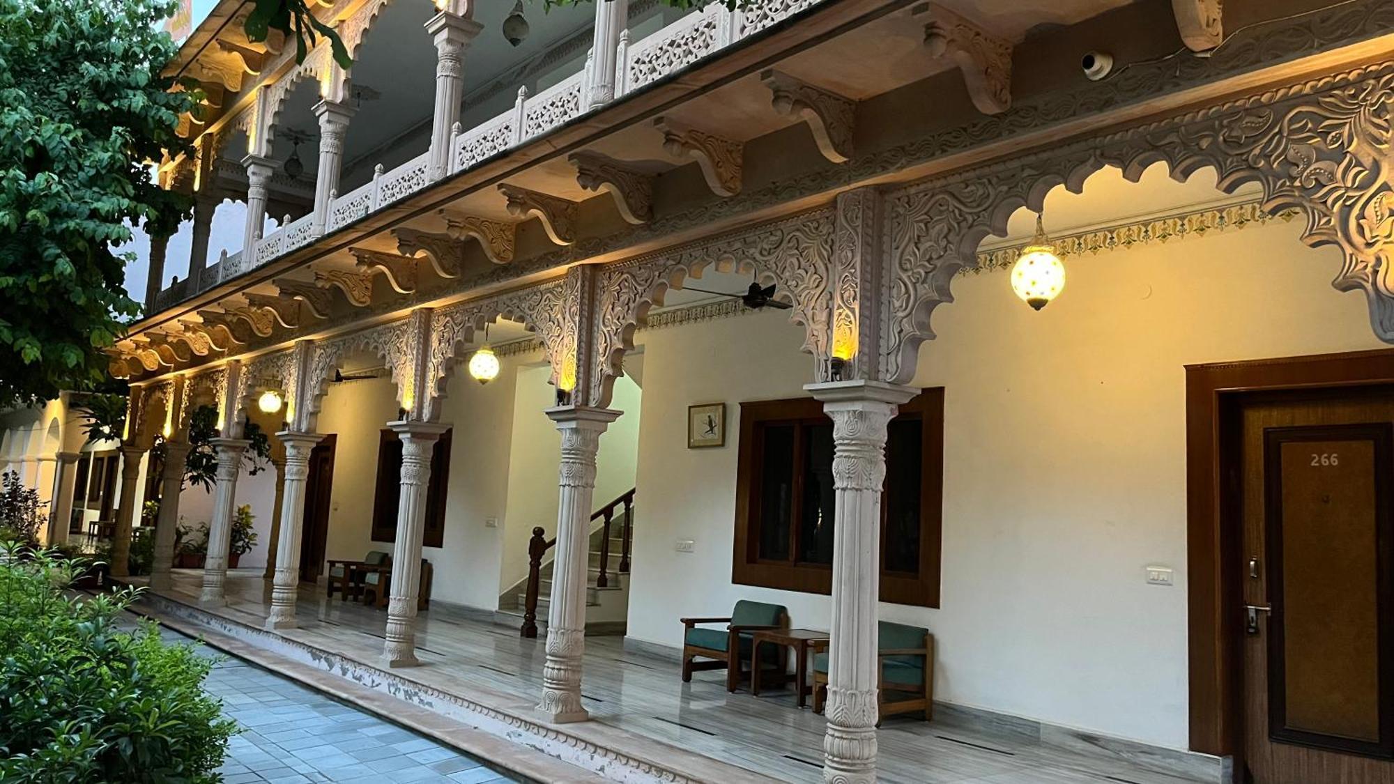 Hotel Sunbird Bharatpur Exterior photo